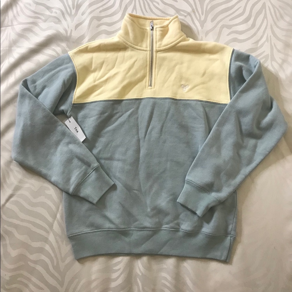 TNA sweatshirt